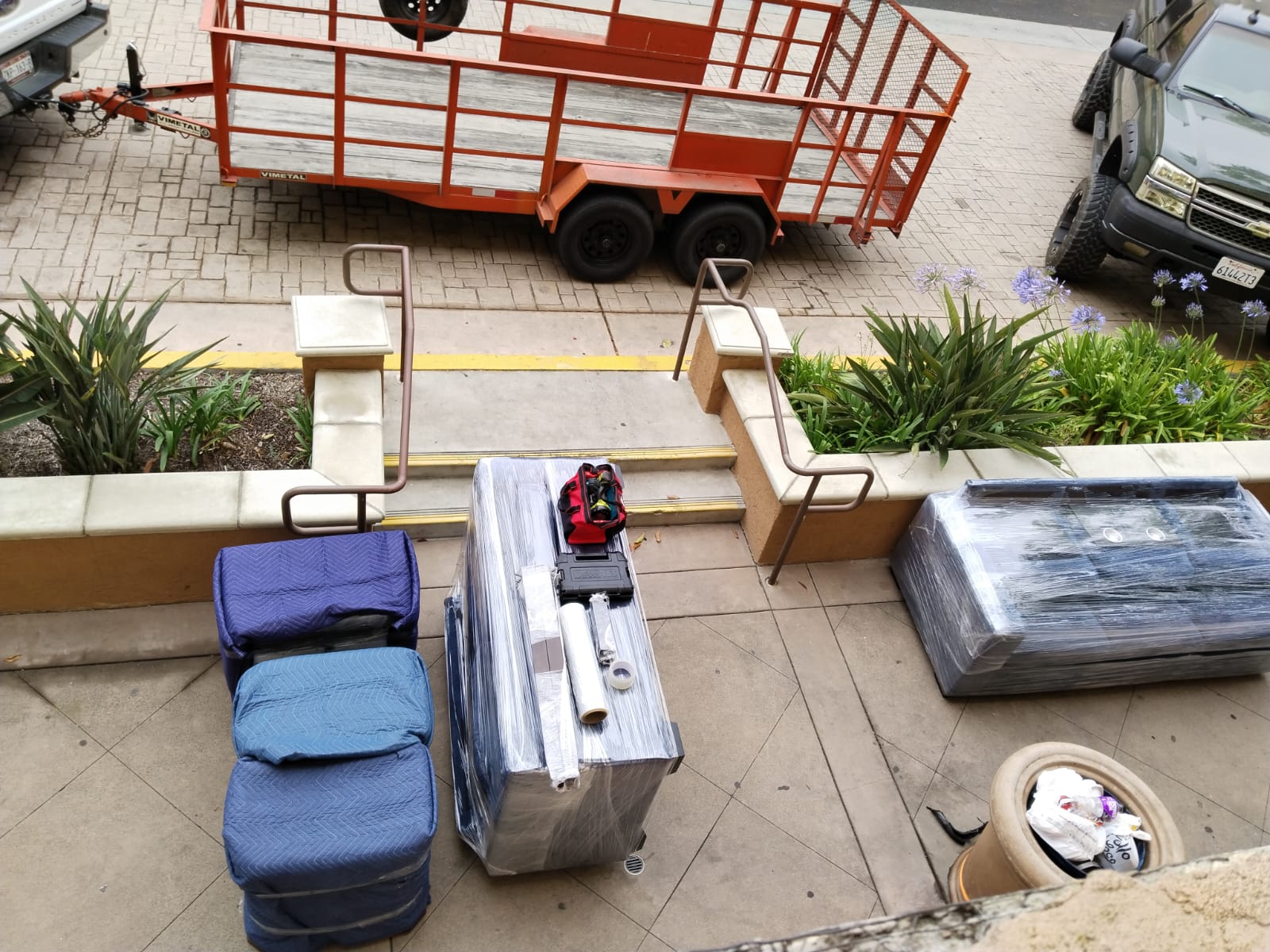 Moving service